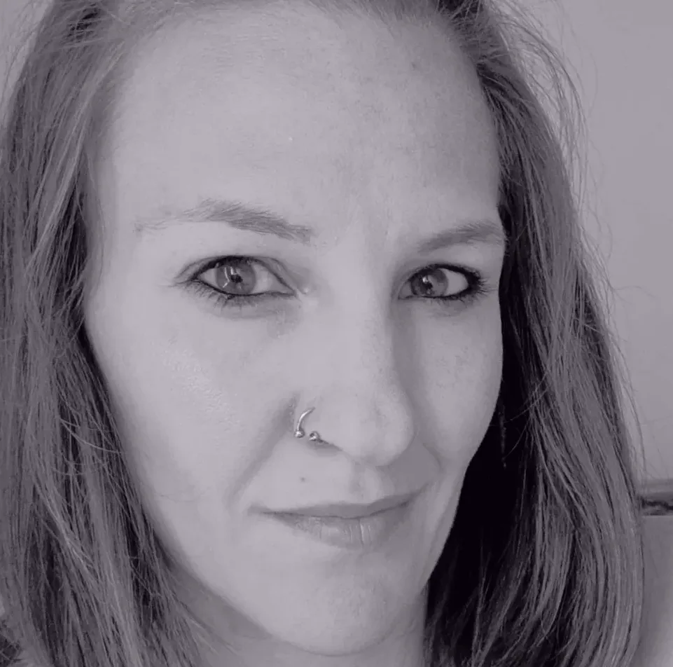 Caitlin, 38