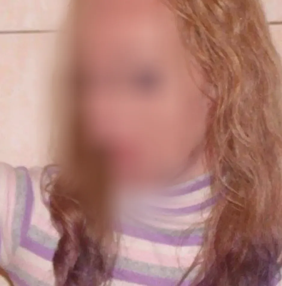 Karolina, 24